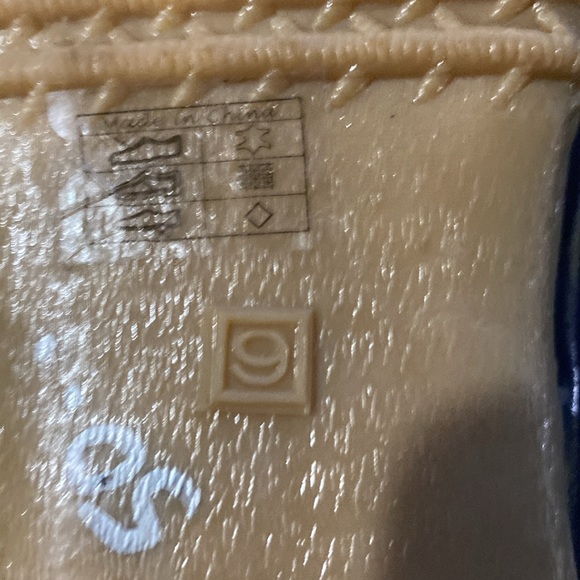 Beautiful Gold and Navy Blue Jack Roger’s Duck Boots - Picture 6 of 8